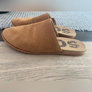 Sorel mules! Excellent condition!! Size 9!